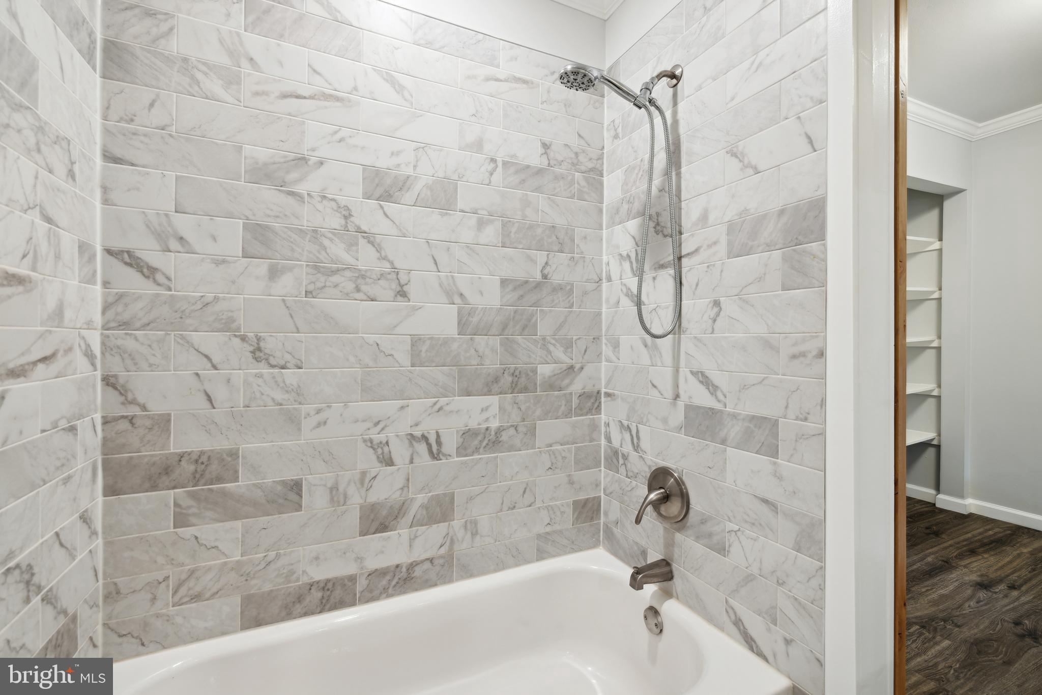 16 HIBISCUS COURT 1-8