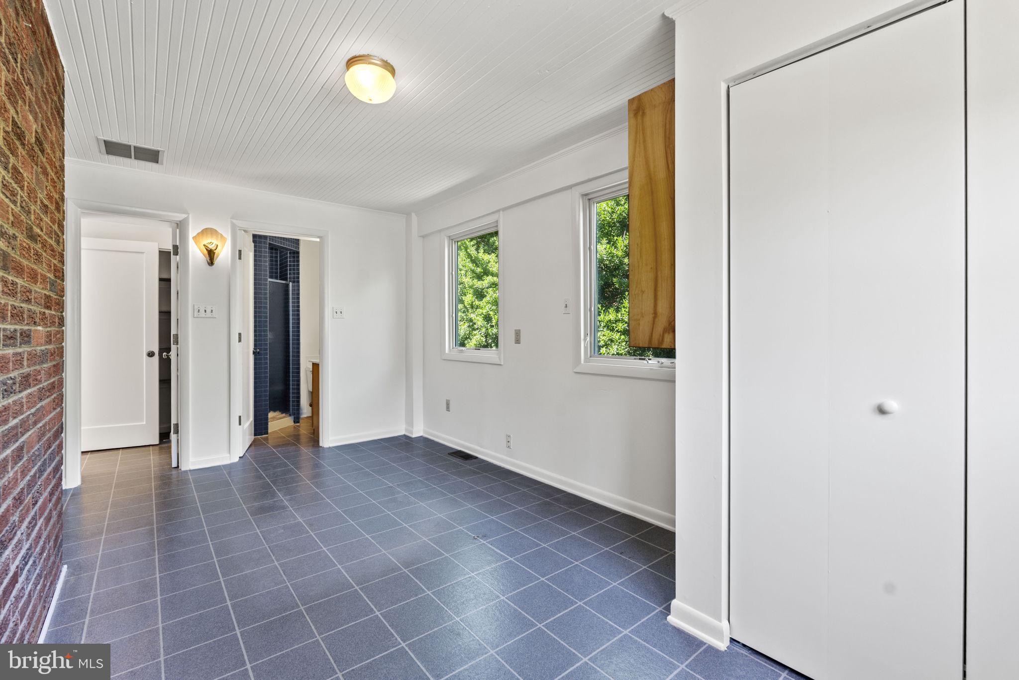 12 WESSEX ROAD