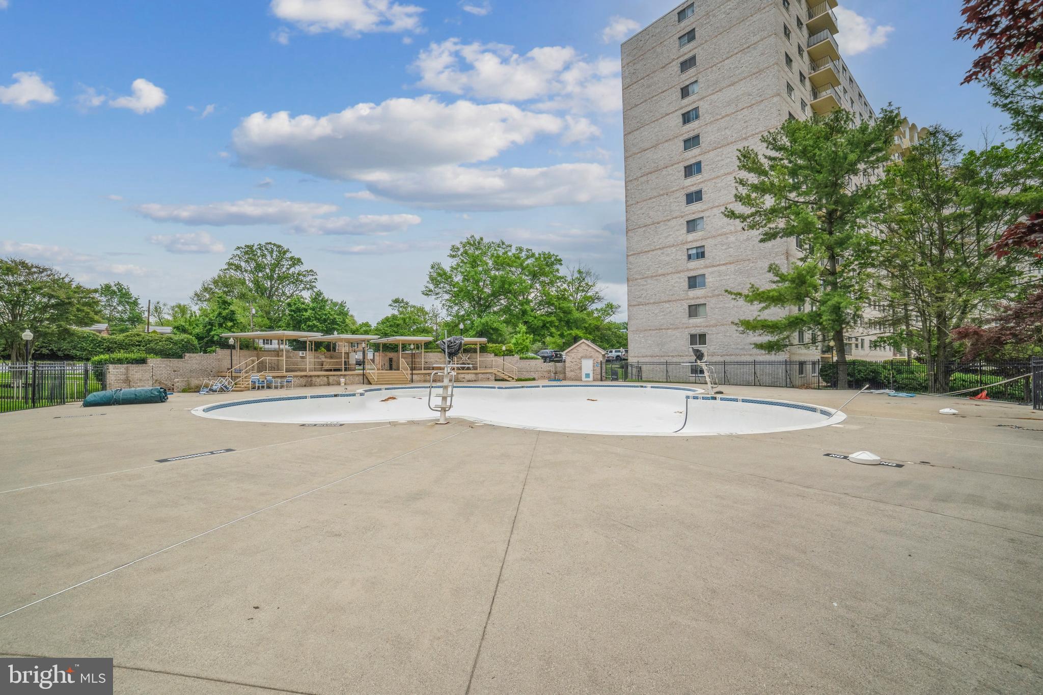 1121 UNIVERSITY BOULEVARD W 1010-B