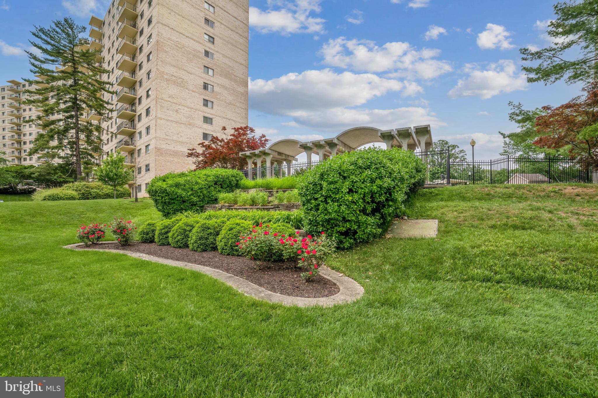 1121 UNIVERSITY BOULEVARD W 1010-B