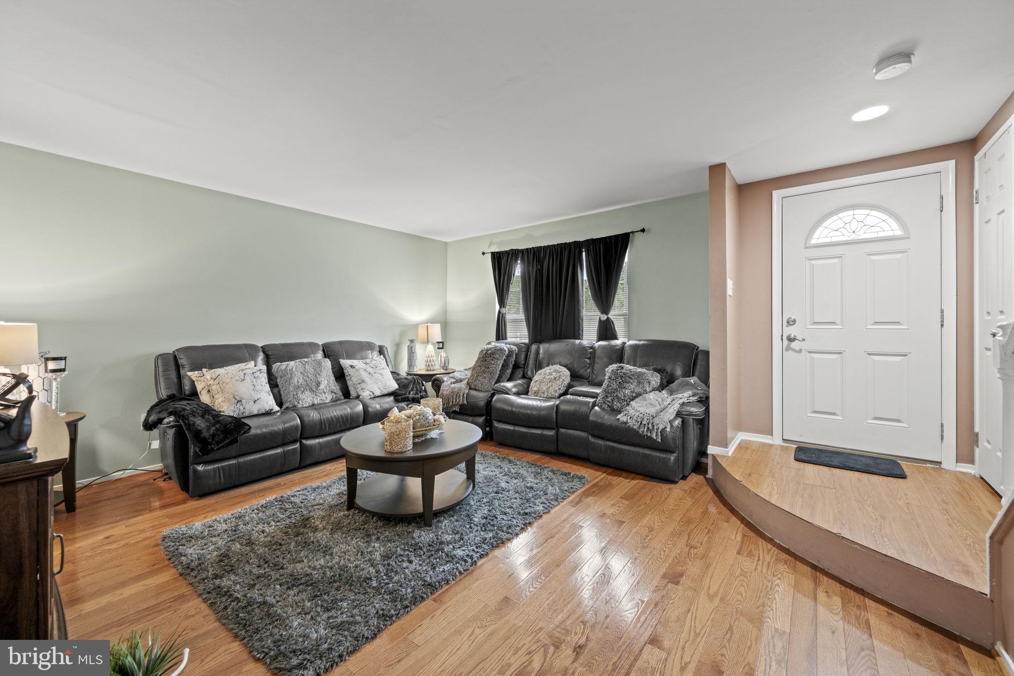 503 MANDOLIN COURT