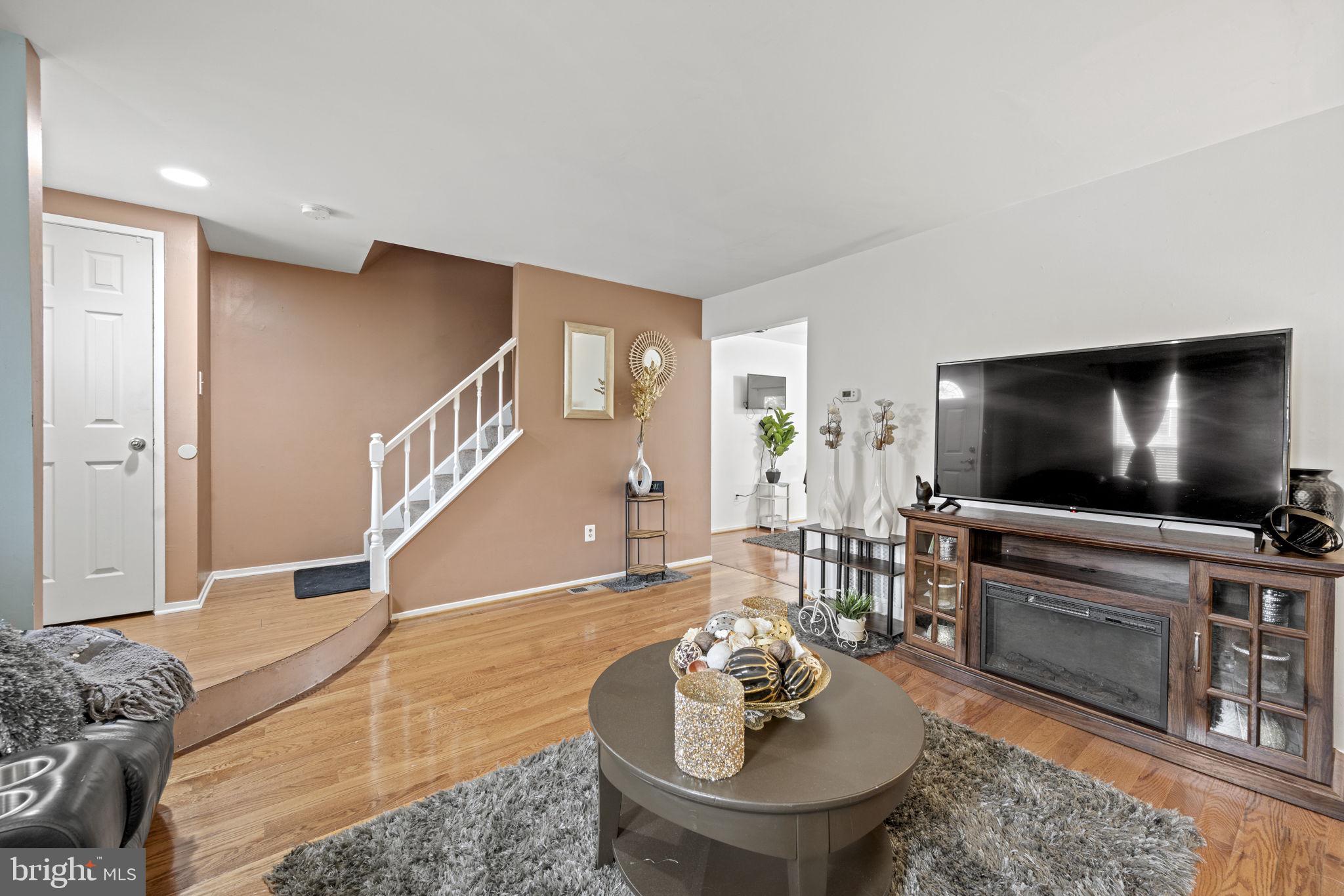 503 MANDOLIN COURT