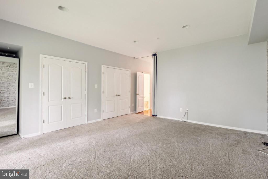 12849 LONGFORD GLEN DRIVE