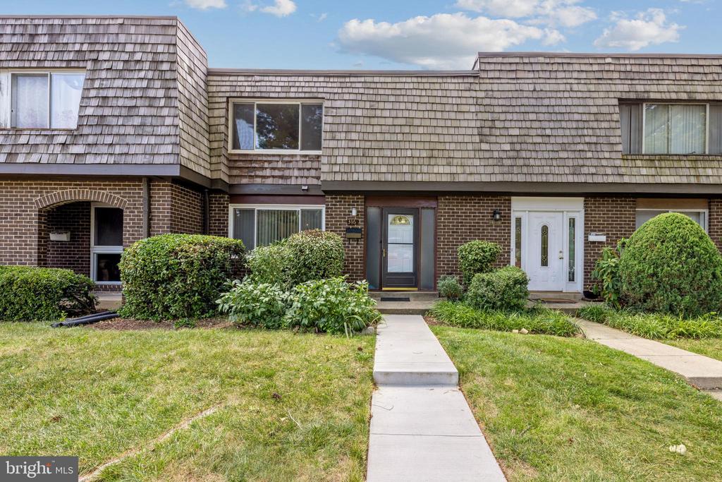 316 W DEER PARK ROAD 1-B