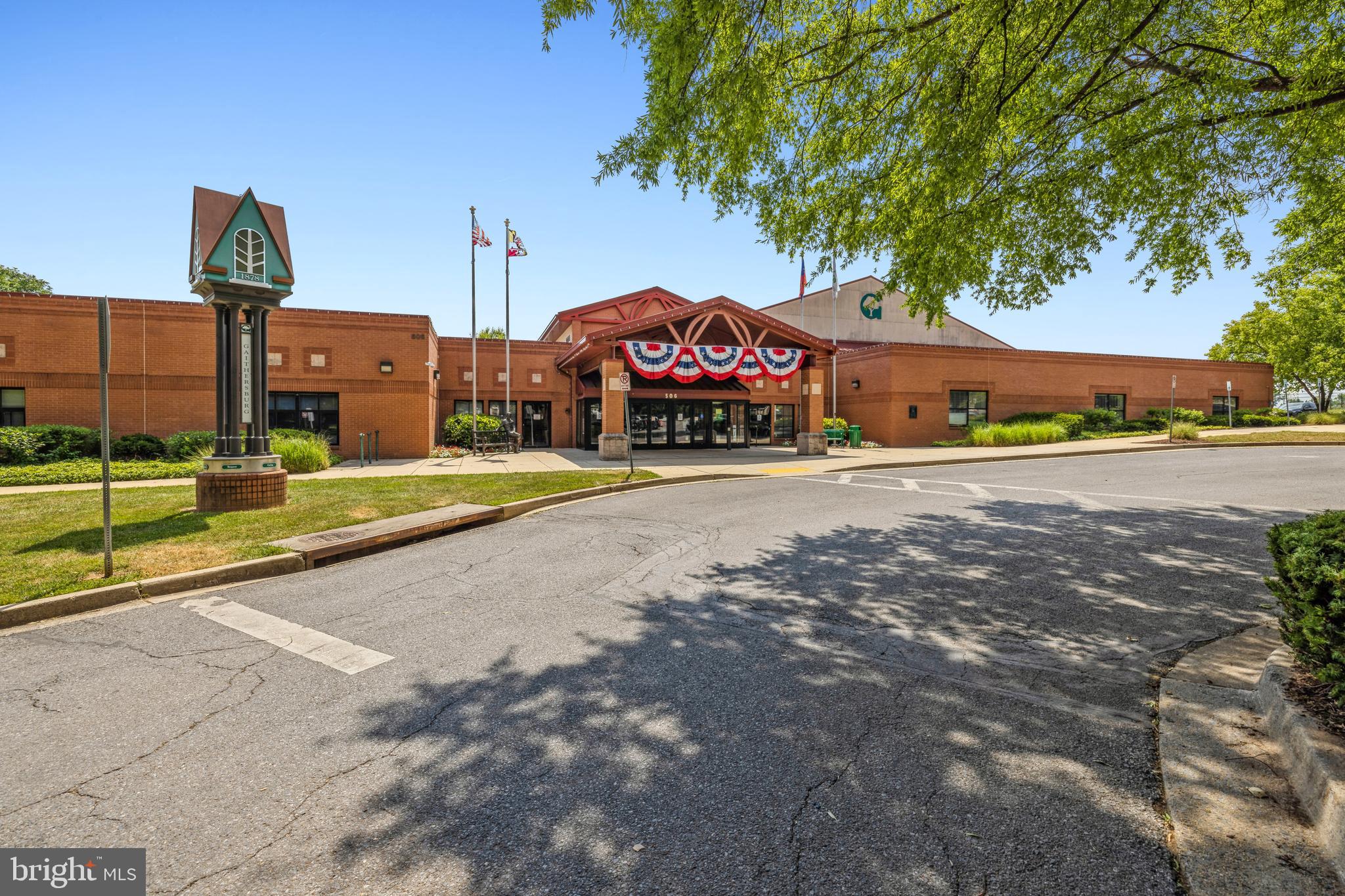 316 W DEER PARK ROAD 1-B