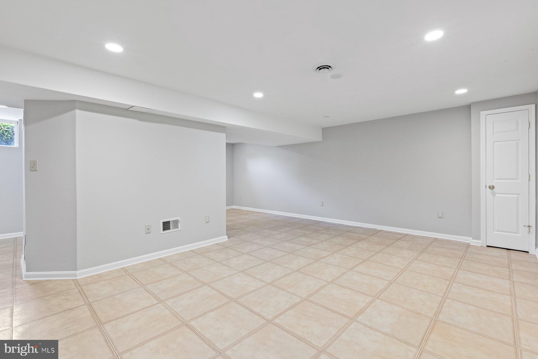 3448 DARTMOOR LANE