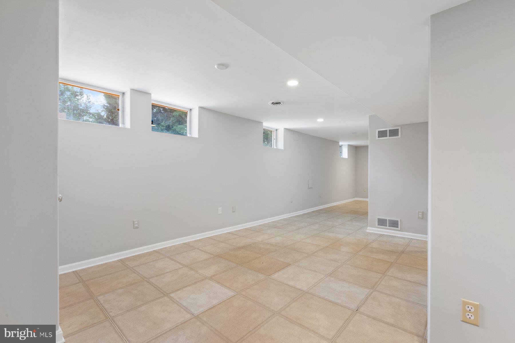 3448 DARTMOOR LANE