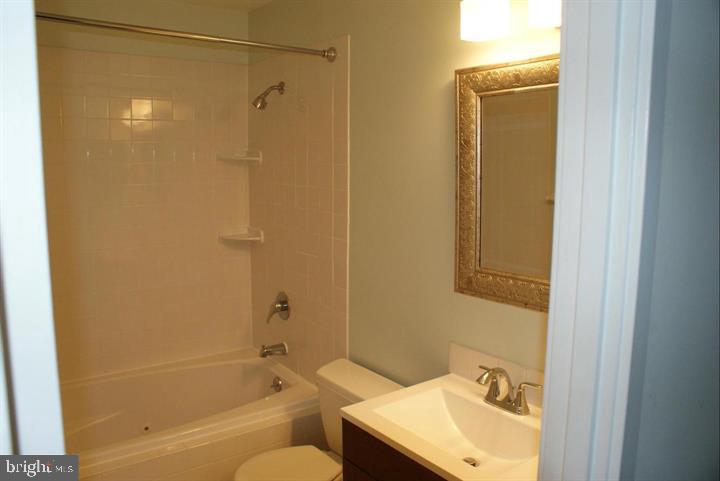 268 NEW MARK ESPLANADE