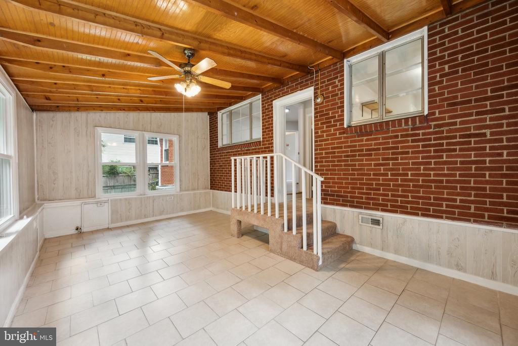 514 WOODBURN ROAD