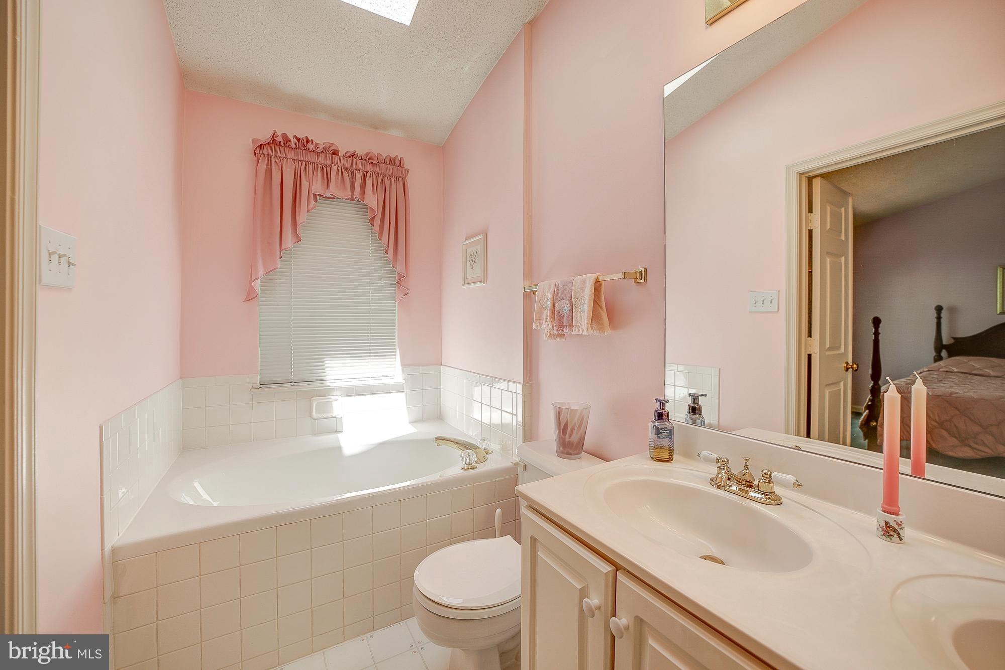 7 COTTAGE FIELD COURT