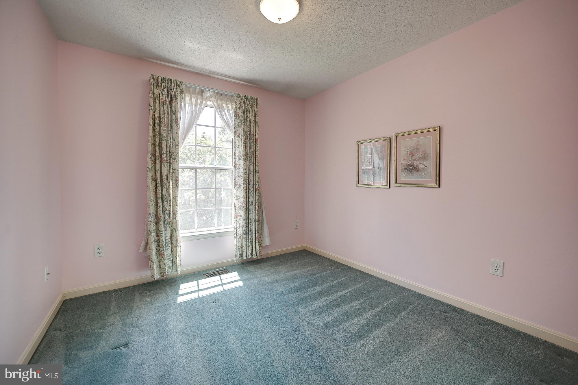 7 COTTAGE FIELD COURT