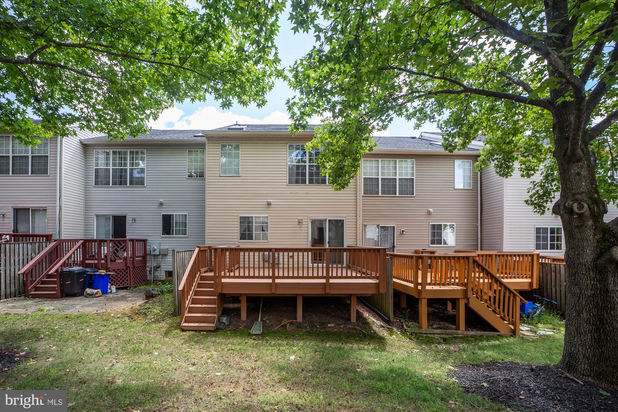 7 COTTAGE FIELD COURT