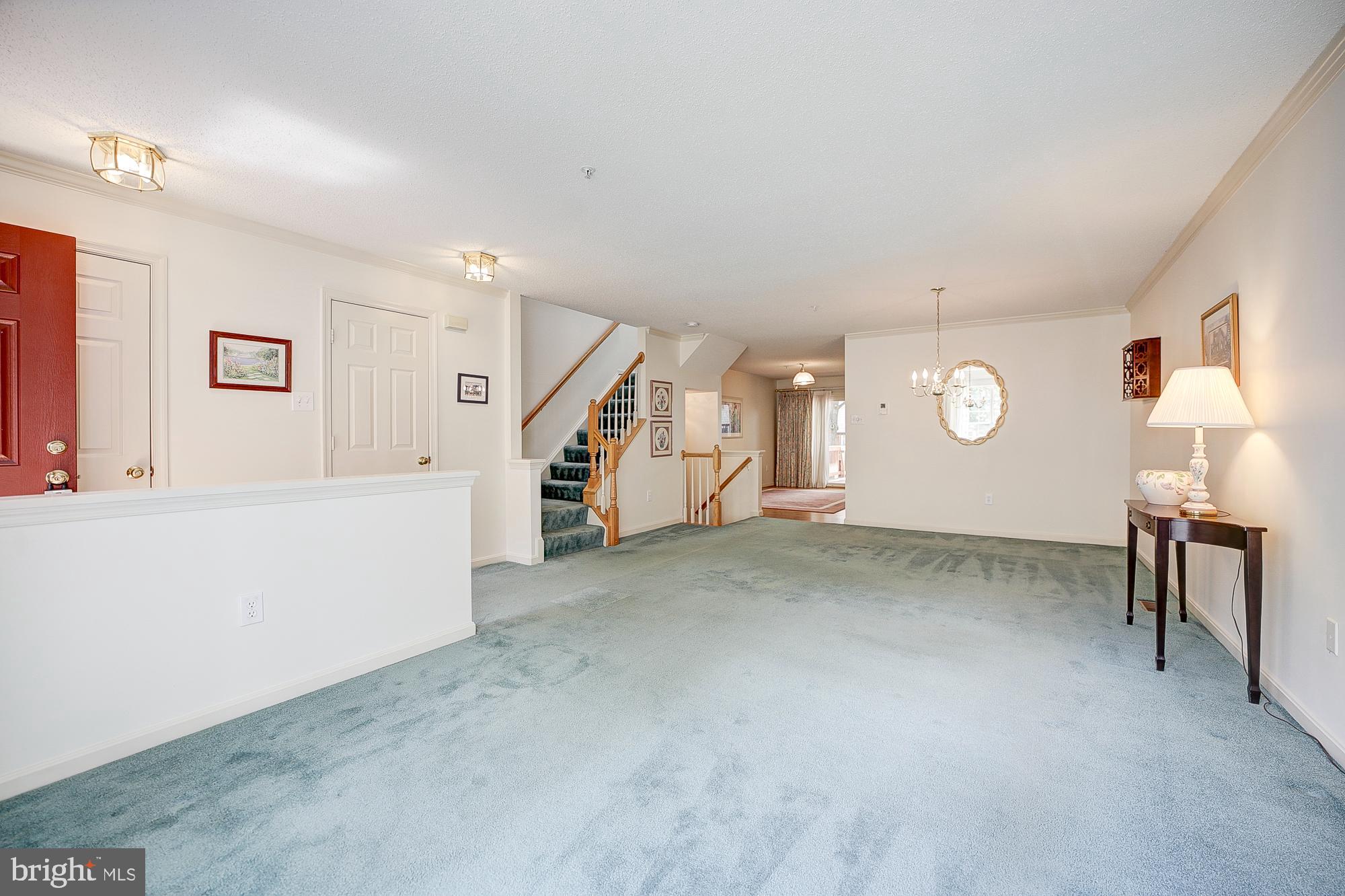 7 COTTAGE FIELD COURT