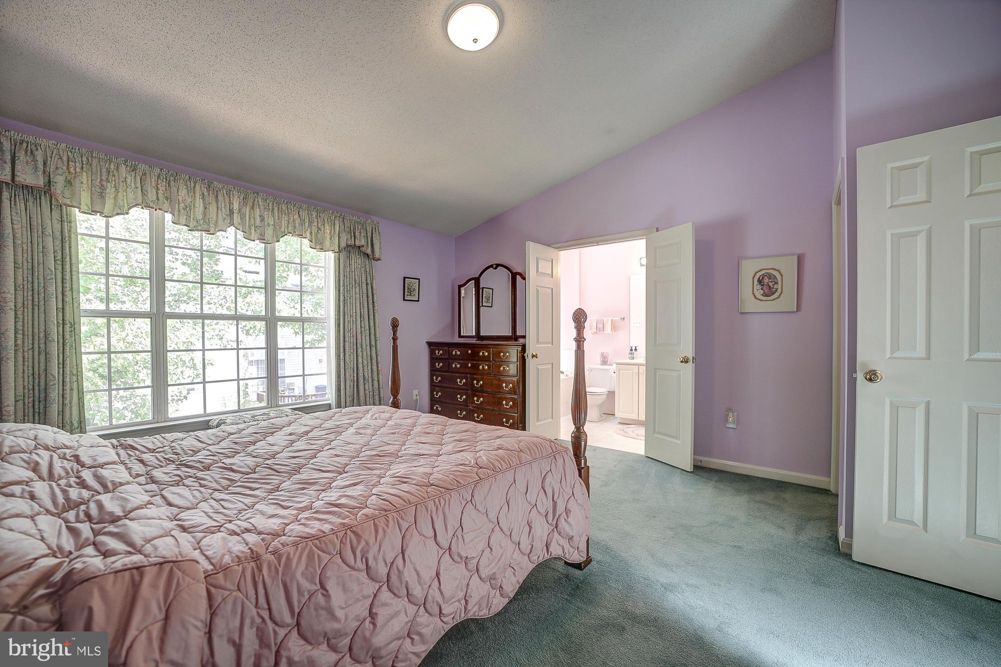 7 COTTAGE FIELD COURT