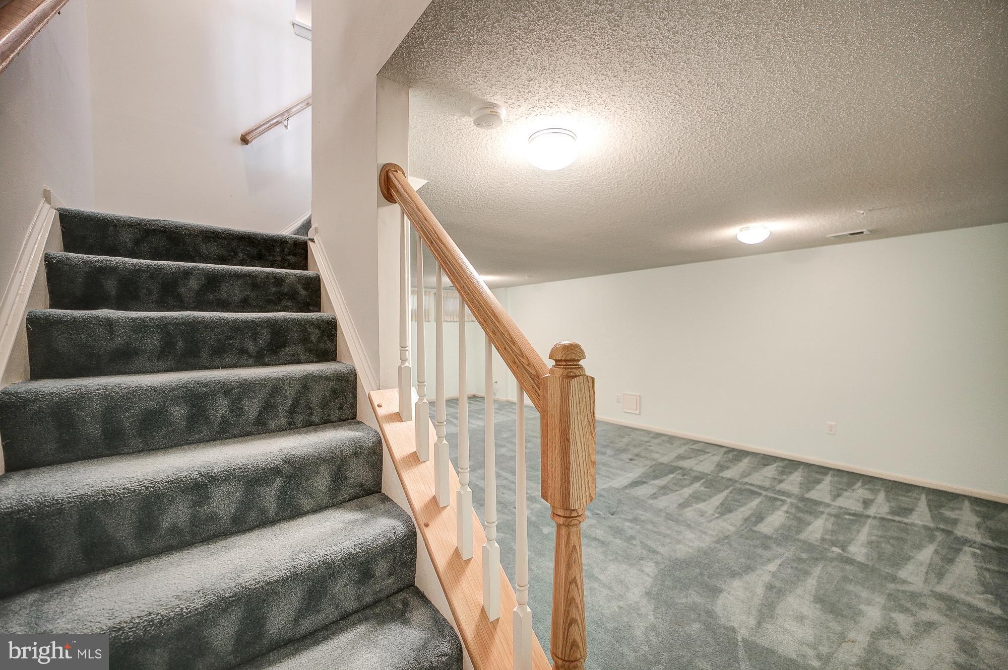 7 COTTAGE FIELD COURT