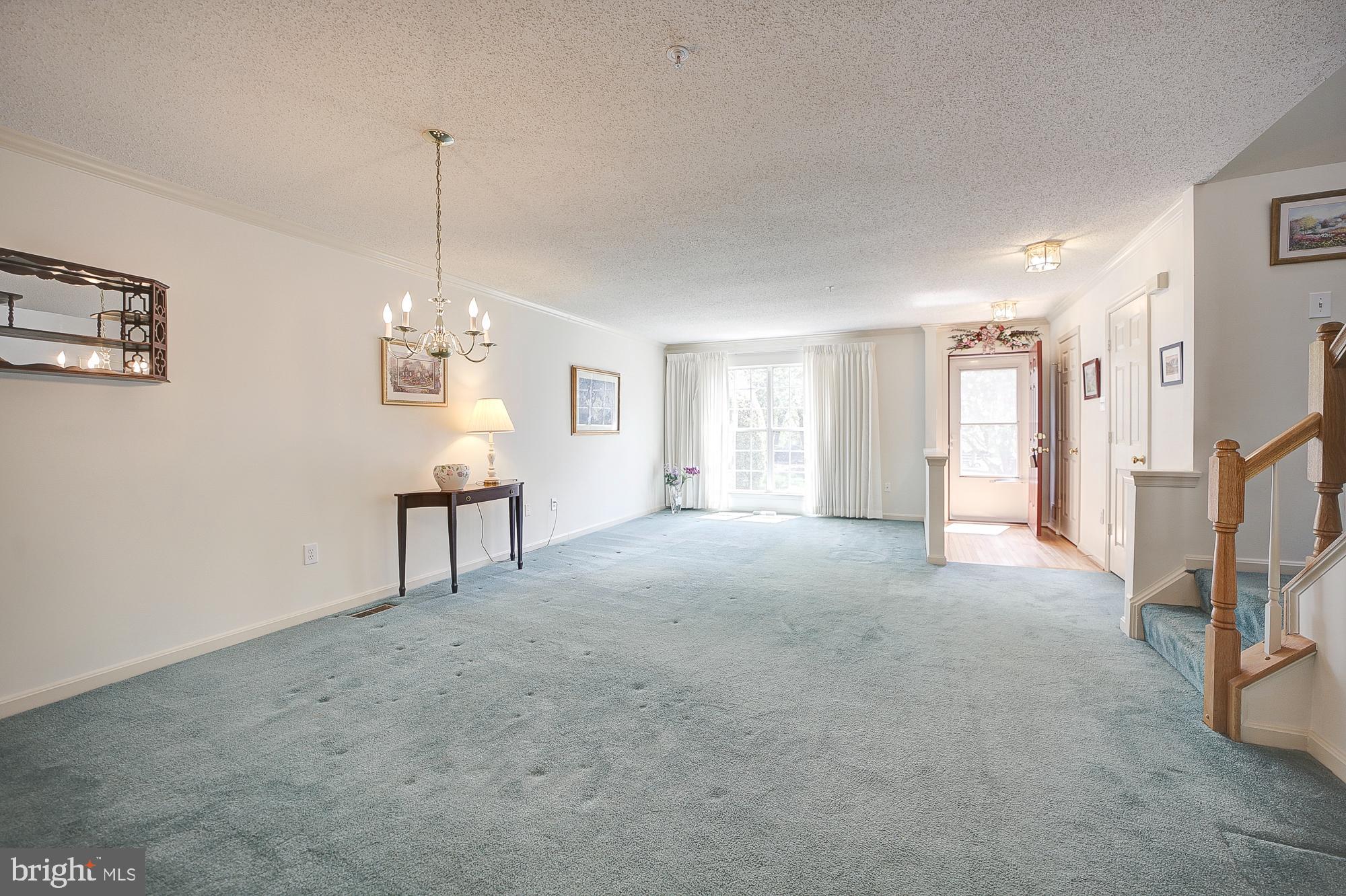 7 COTTAGE FIELD COURT