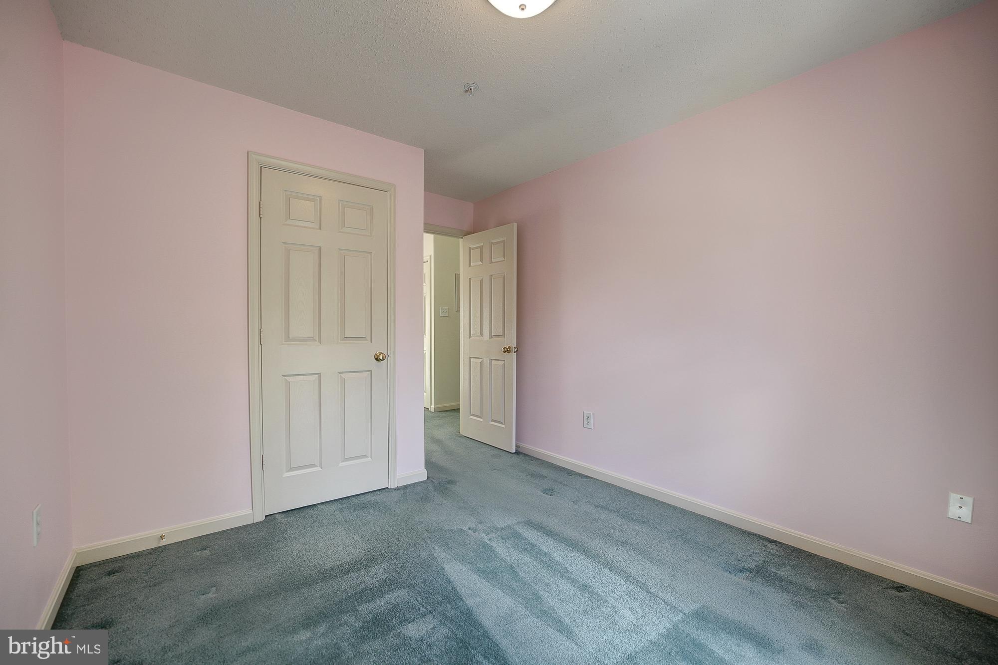 7 COTTAGE FIELD COURT