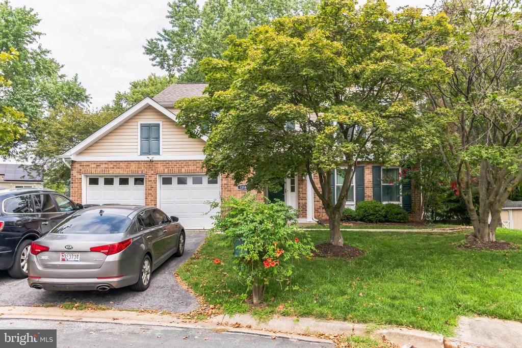 1316 SWINGINGDALE DRIVE