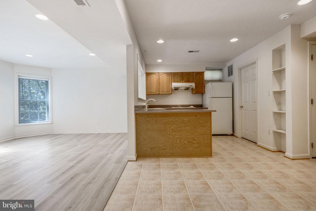 511 AUTUMN WIND WAY