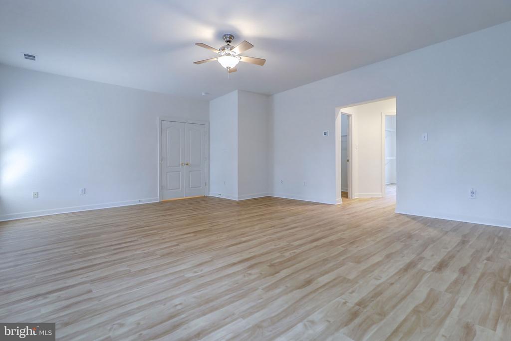 511 AUTUMN WIND WAY