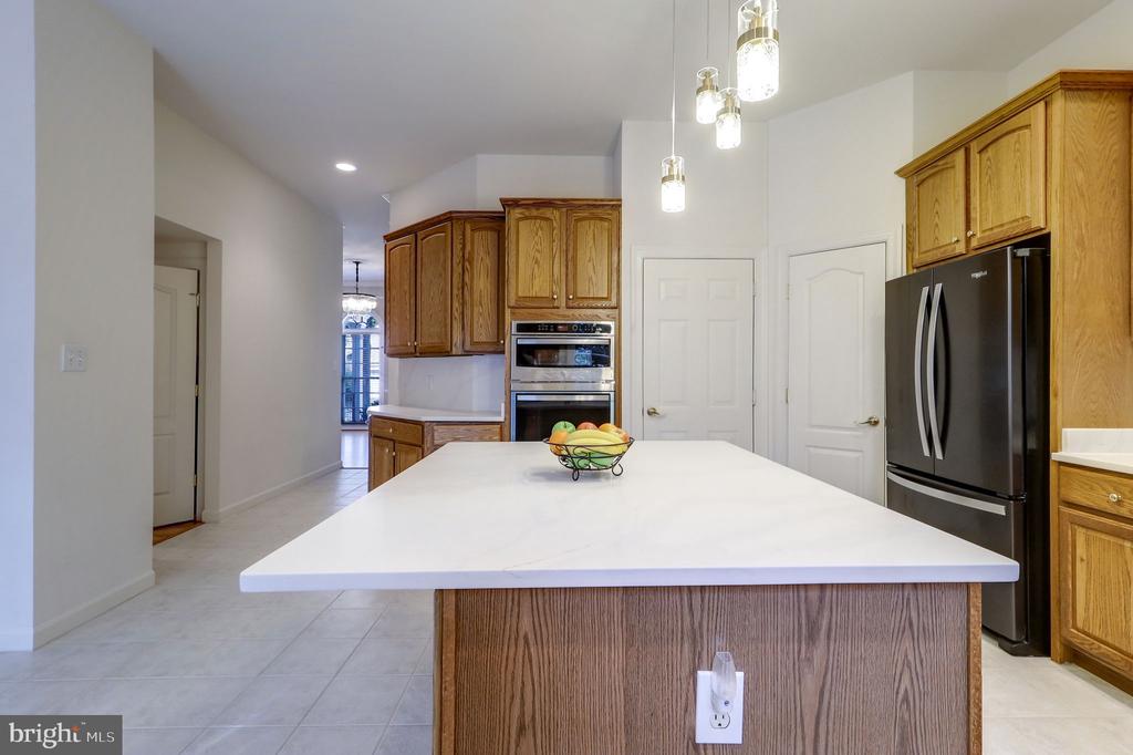 511 AUTUMN WIND WAY
