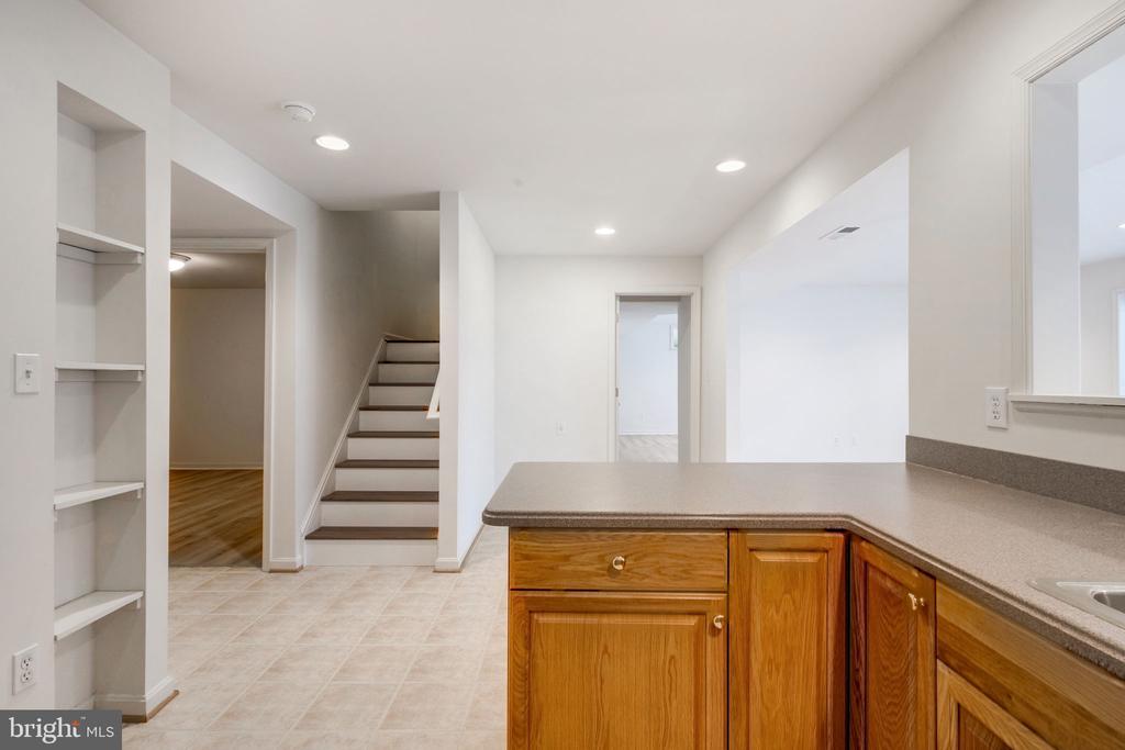 511 AUTUMN WIND WAY