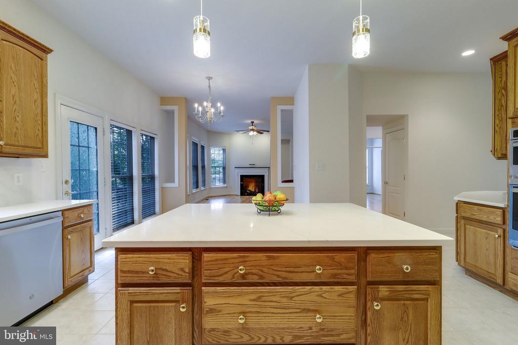 511 AUTUMN WIND WAY