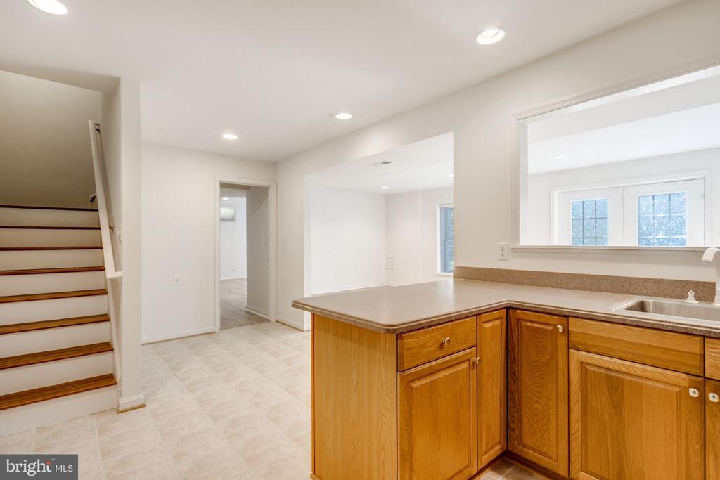 511 AUTUMN WIND WAY