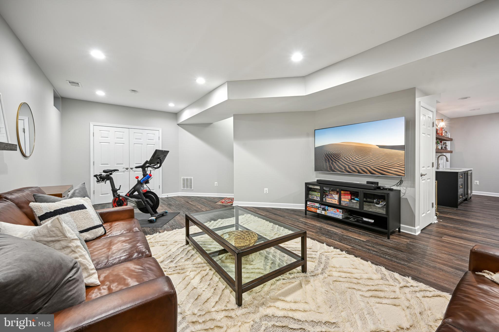 1 BIG OAK COURT