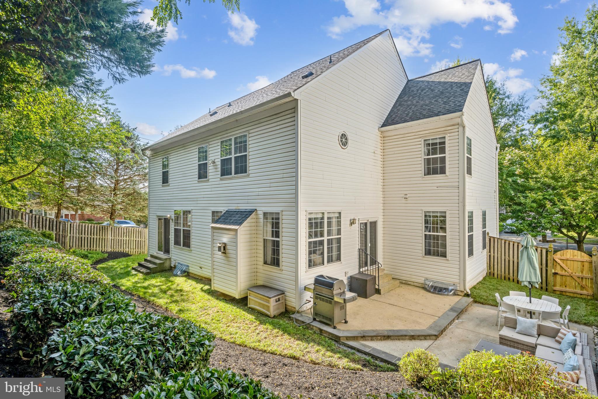 1 BIG OAK COURT