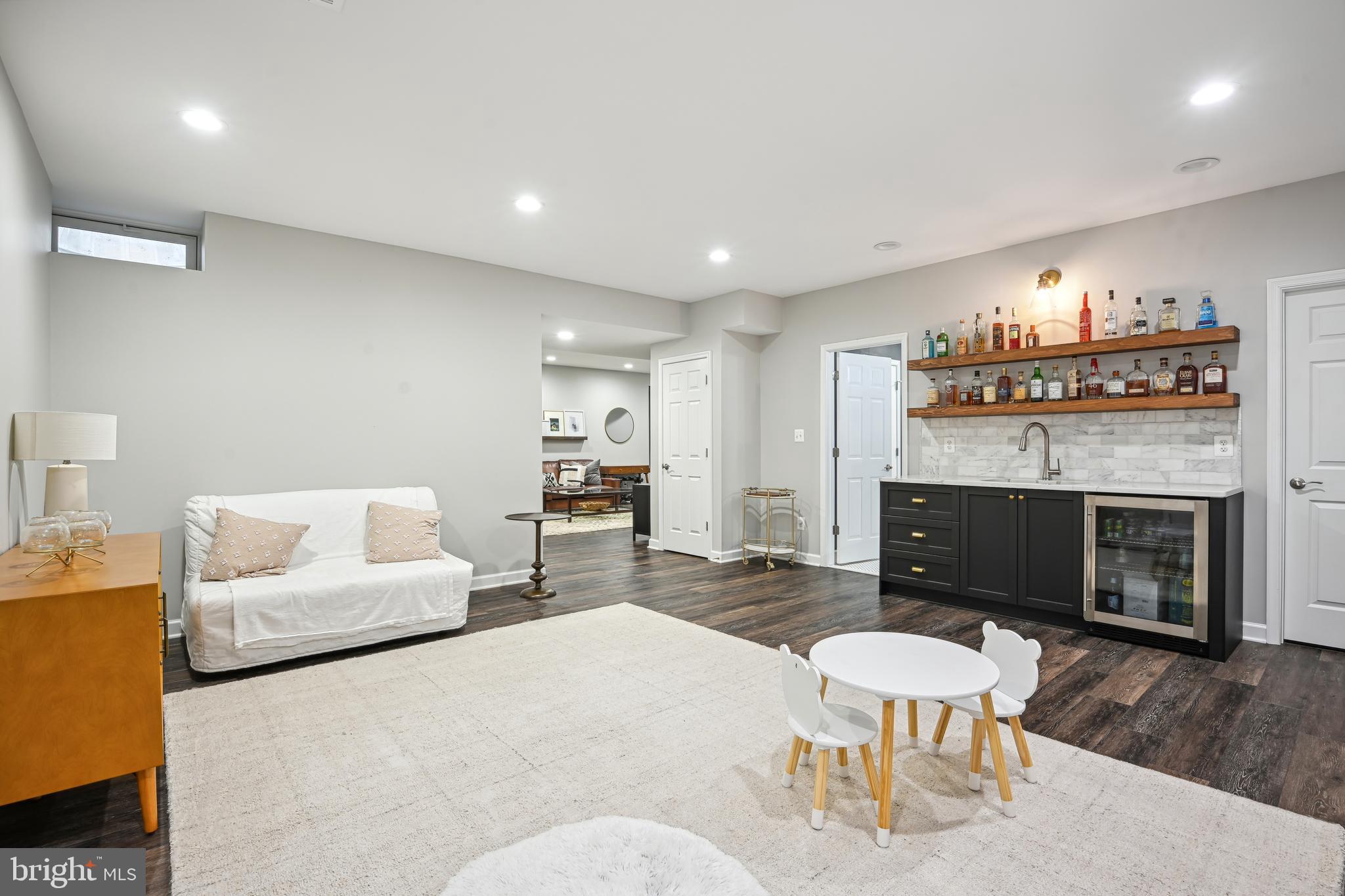 1 BIG OAK COURT