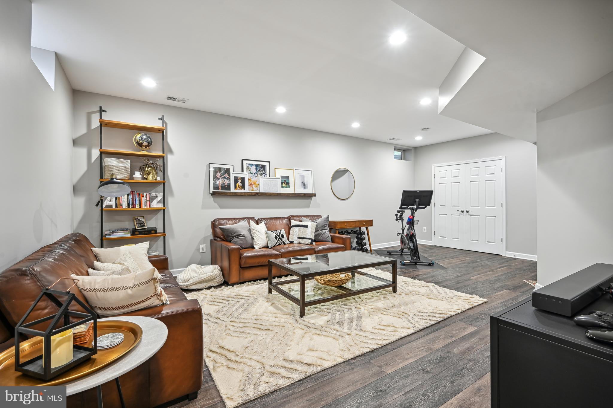 1 BIG OAK COURT