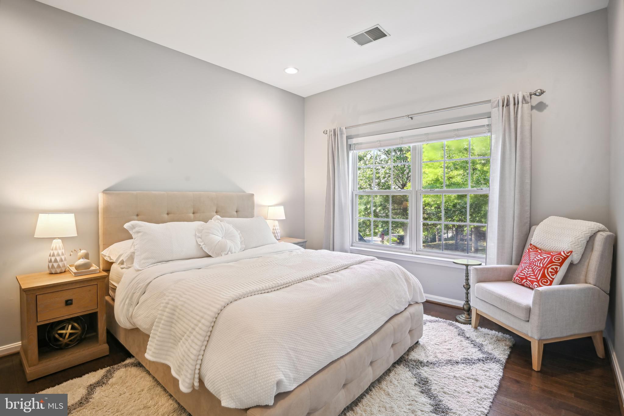 1 BIG OAK COURT