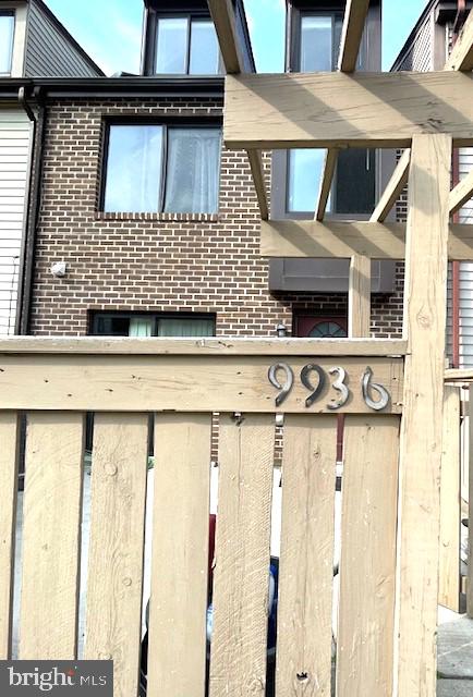 9936 BROOKRIDGE COURT