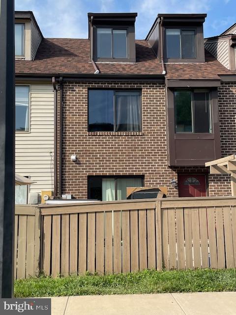 9936 BROOKRIDGE COURT