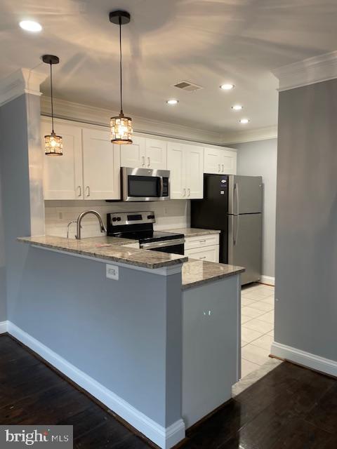 9936 BROOKRIDGE COURT