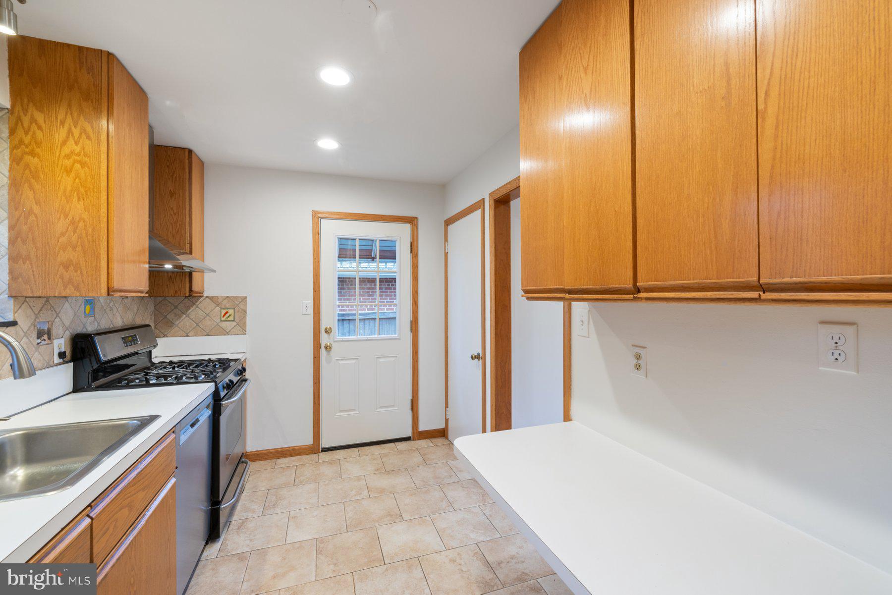 1808 BELVEDERE BOULEVARD