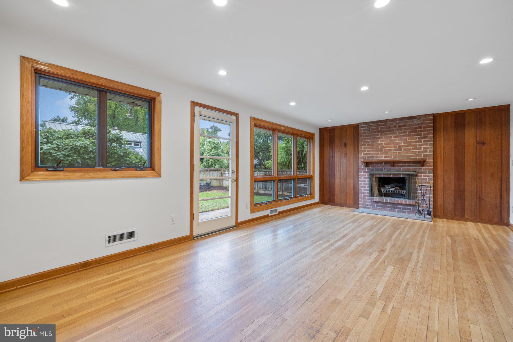 1808 BELVEDERE BOULEVARD