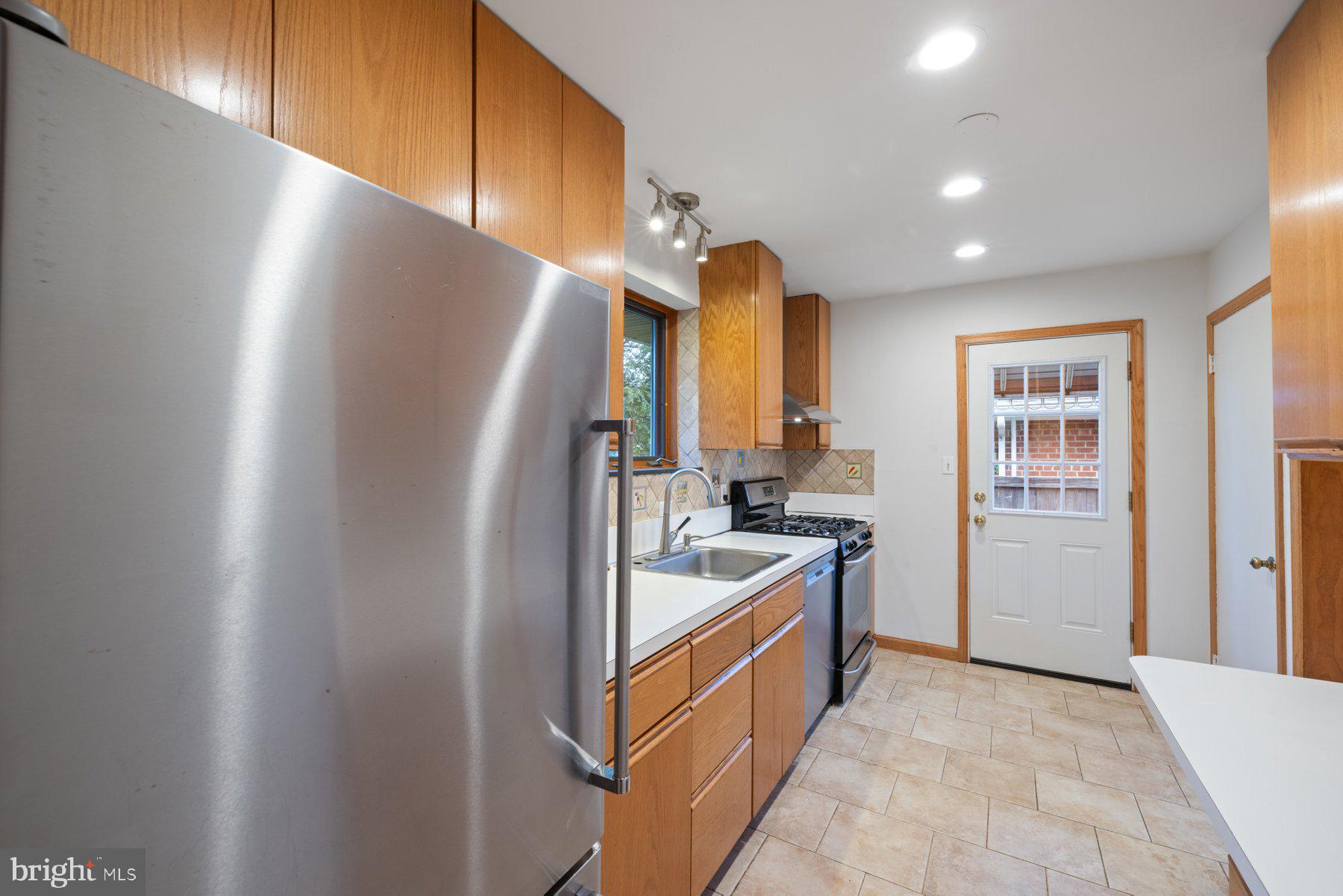 1808 BELVEDERE BOULEVARD