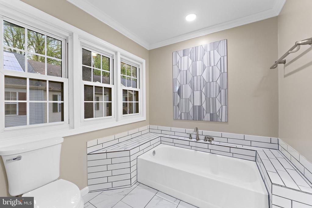 12118 ISLAND VIEW CIRCLE
