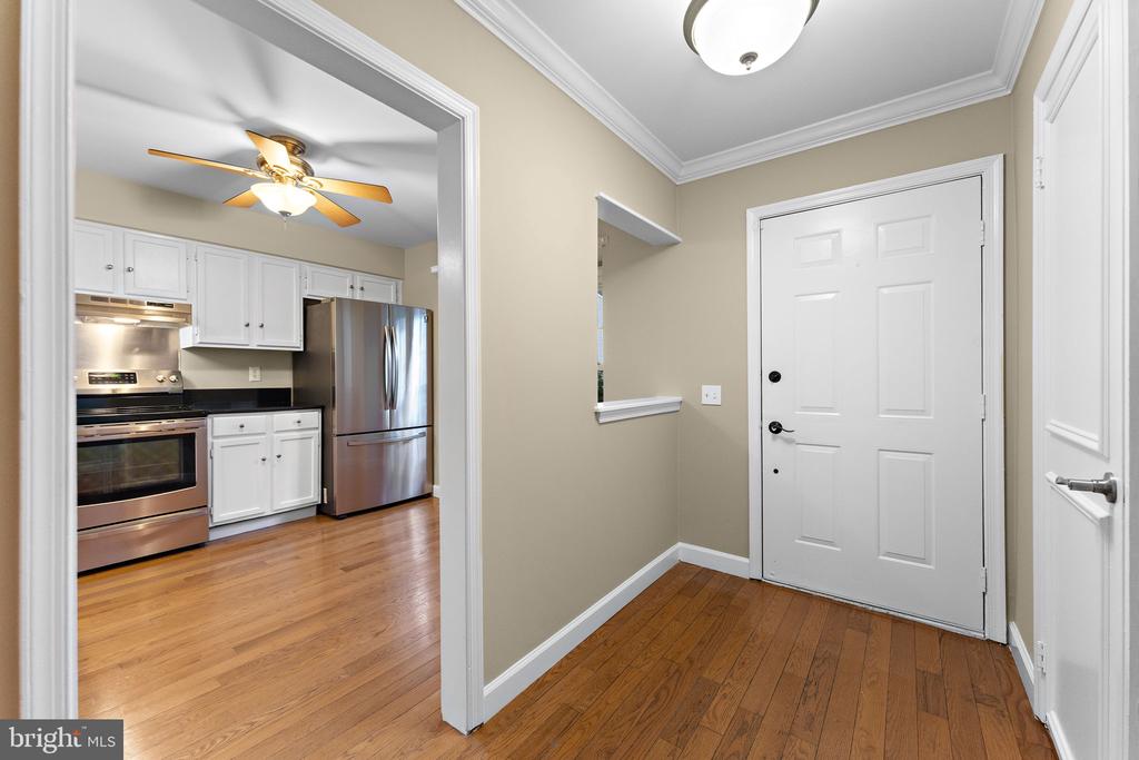 12118 ISLAND VIEW CIRCLE