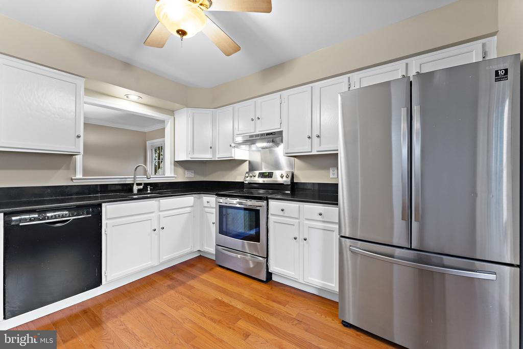 12118 ISLAND VIEW CIRCLE