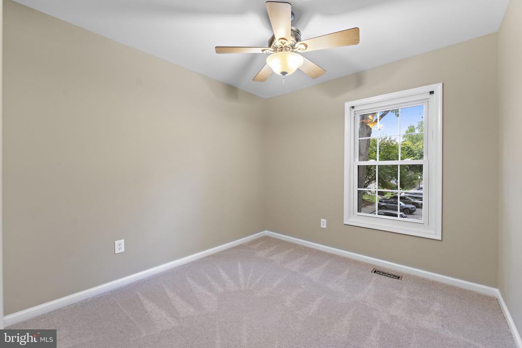 12118 ISLAND VIEW CIRCLE