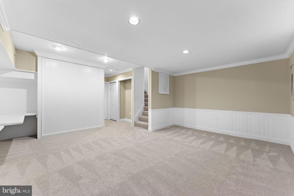 12118 ISLAND VIEW CIRCLE