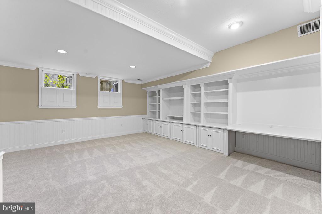 12118 ISLAND VIEW CIRCLE