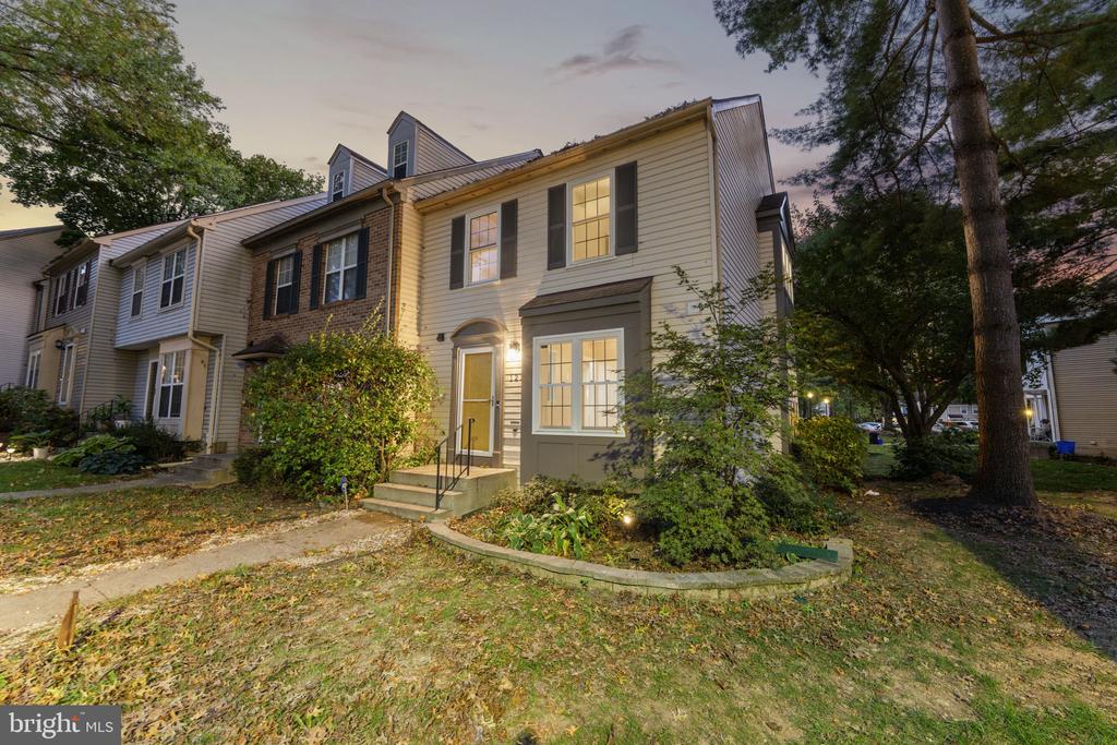 12118 ISLAND VIEW CIRCLE