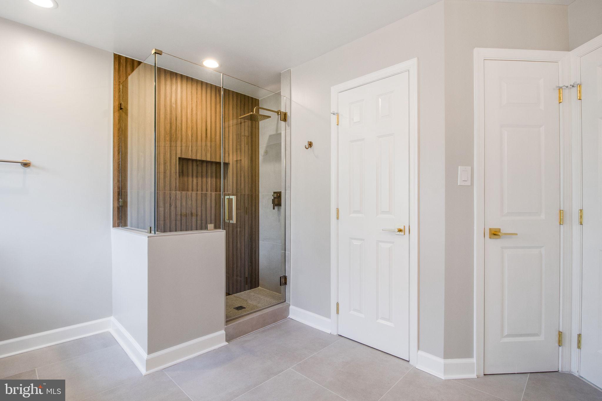 10228 SWEETWOOD AVENUE