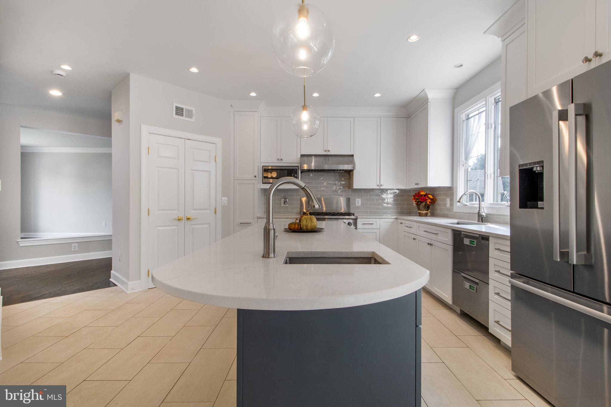 10228 SWEETWOOD AVENUE