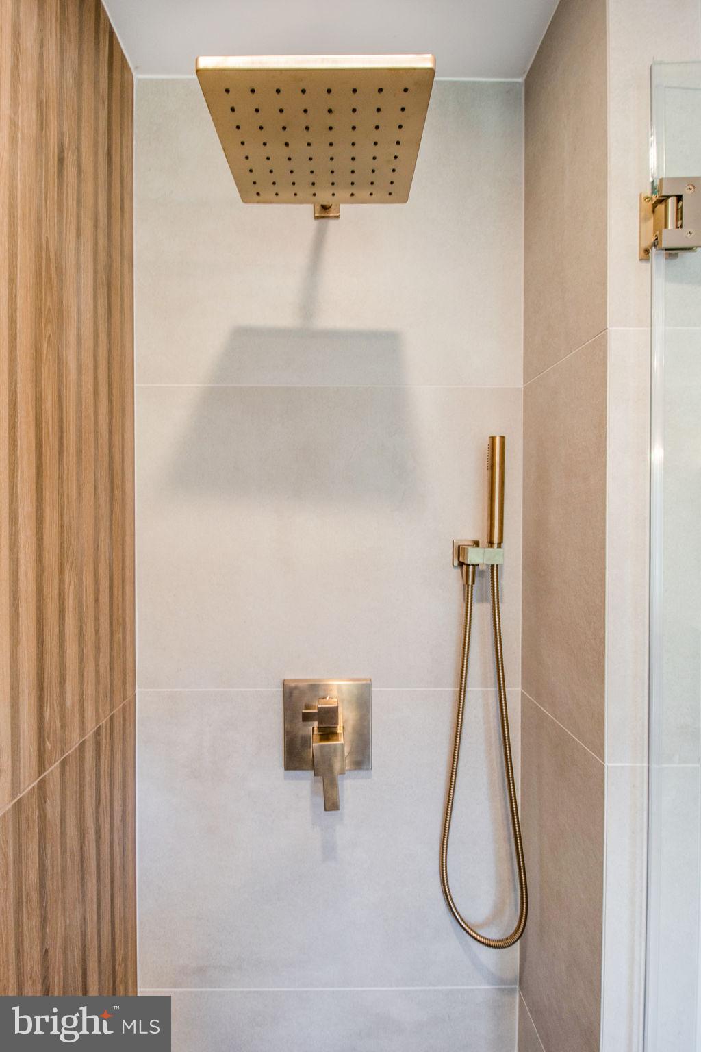 10228 SWEETWOOD AVENUE