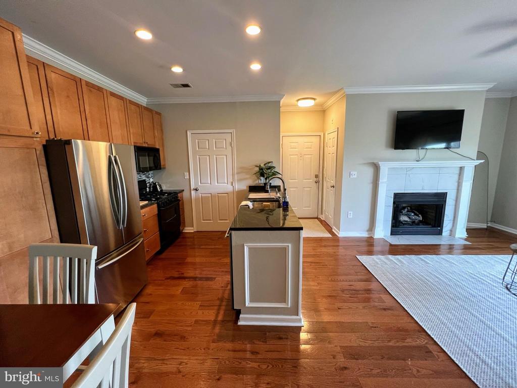 19627 GALWAY BAY CIRCLE 401